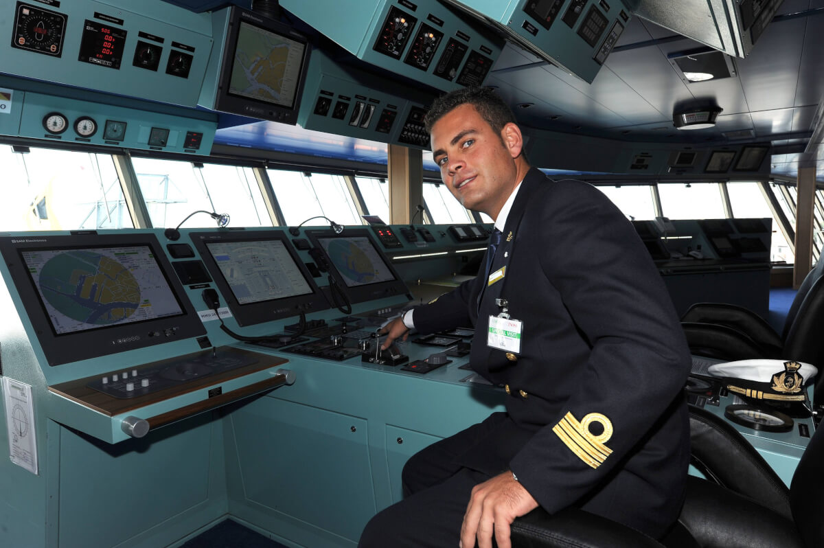 Cruise-ship-captain-62666